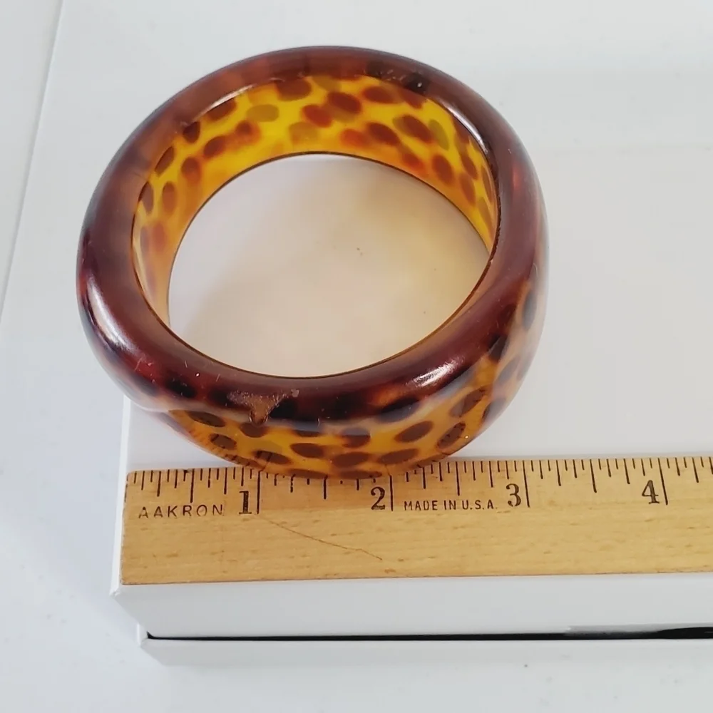 Wide Chunky Bangle Slip-on‎ Plastic Animal Print Design Bangle